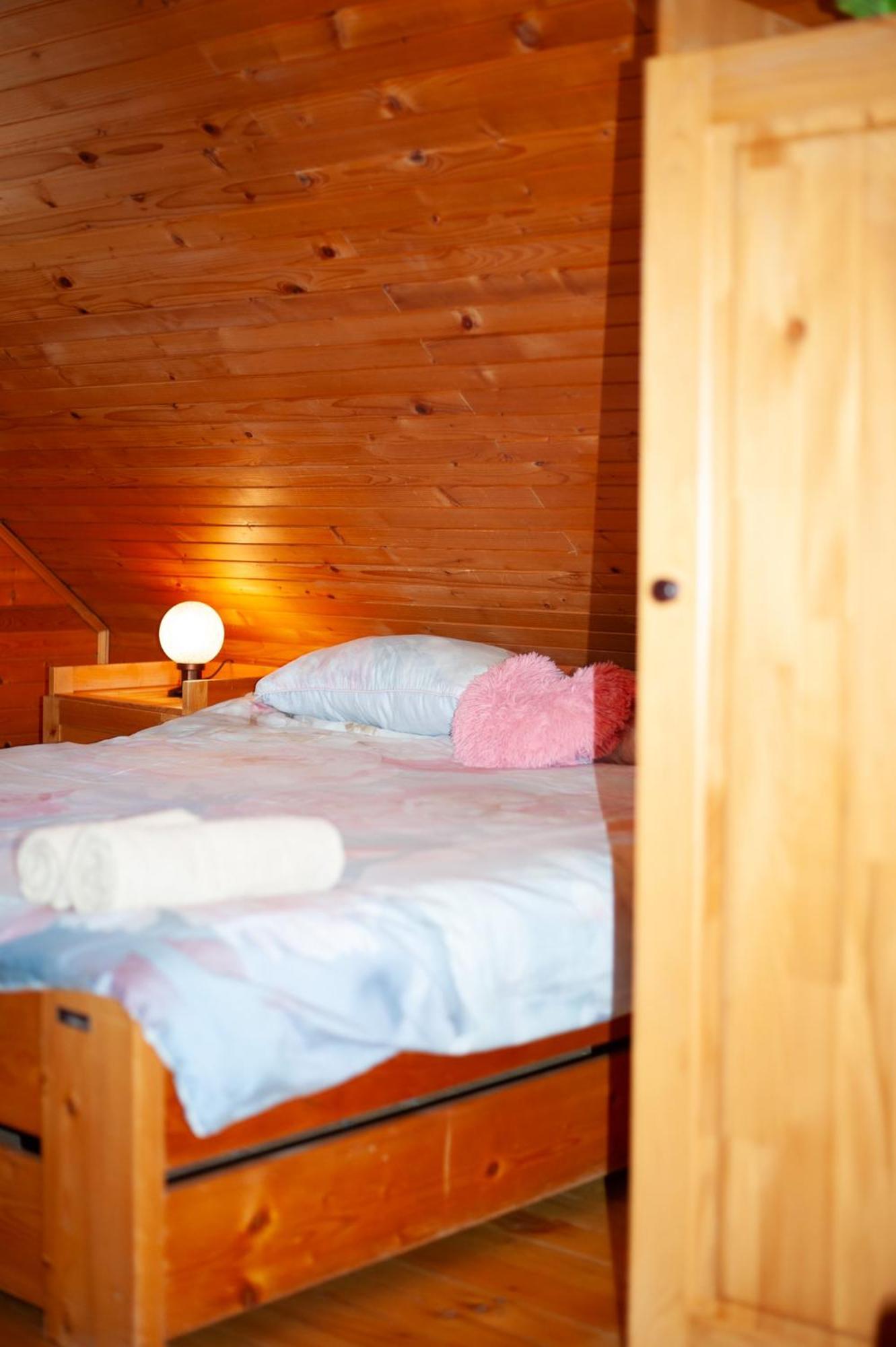 Hisica 70 Villa Mostec Exteriör bild